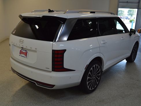 Used 2026 Hyundai Palisade Calligraphy AWD/4WD image 3