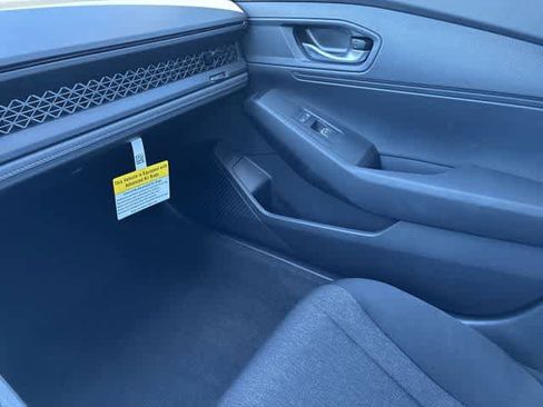 Certified 2025 Honda Accord LX image 31
