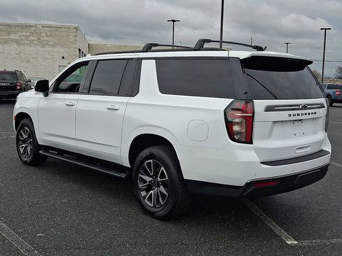 Used 2022 Chevrolet Suburban Z71 w/ Luxury Package image 4