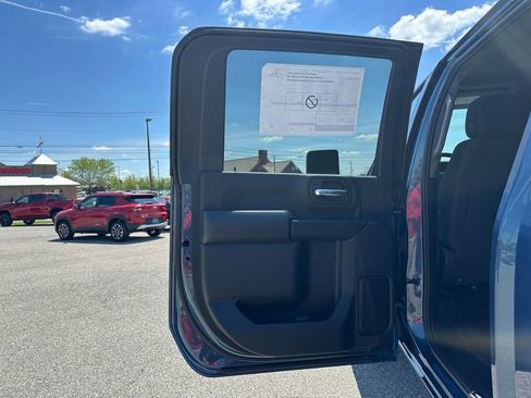 New 2026 Chevrolet Silverado 2500 Custom w/ Custom Value Package AWD/4WD image 9