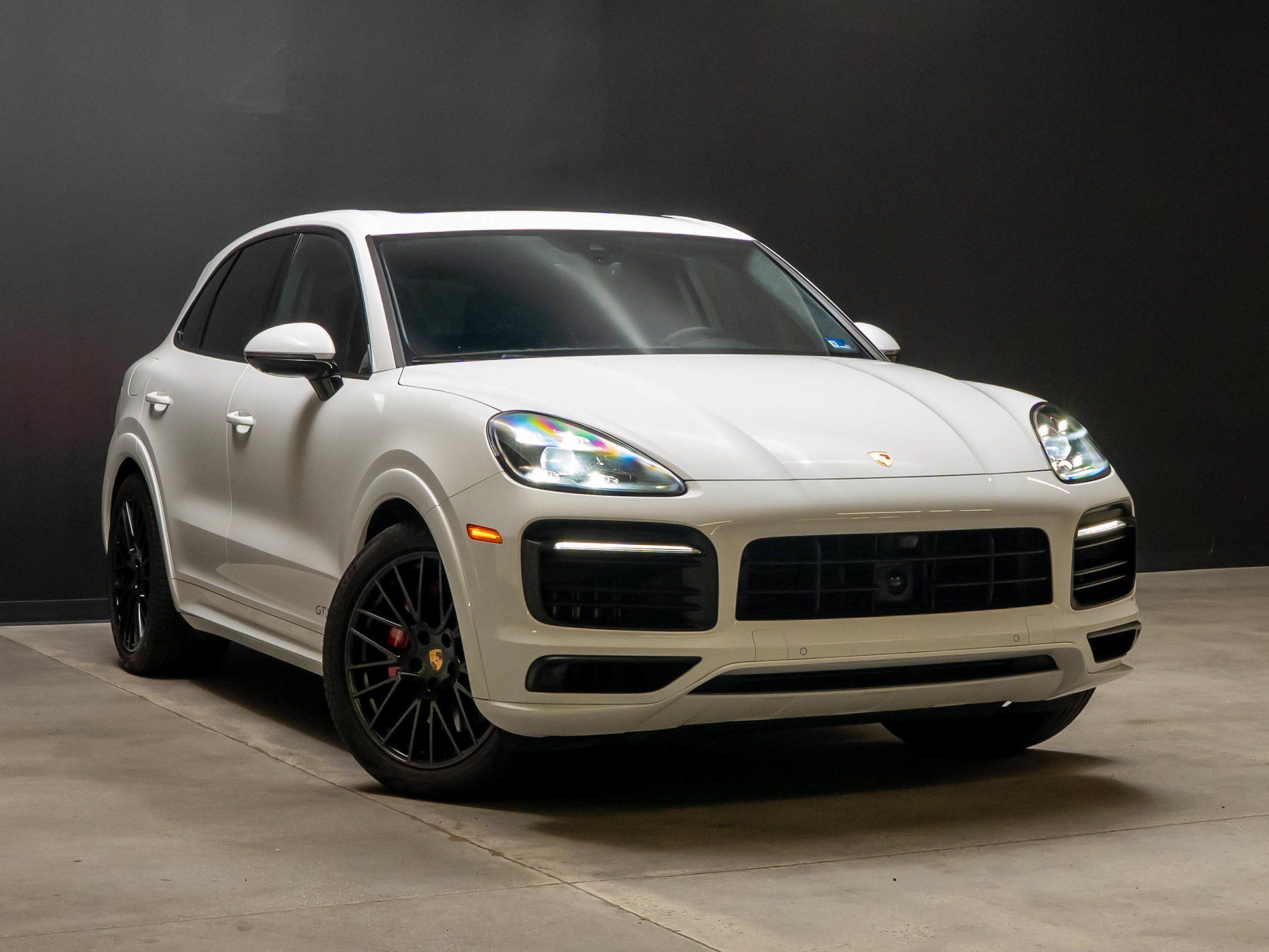 Certified 2023 Porsche Cayenne GTS AWD/4WD image 9