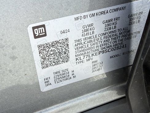 Used 2025 Chevrolet Trax ACTIV w/ Sunroof Package FWD image 35