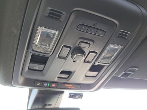 Used 2022 Chevrolet Tahoe RST w/ Sport Performance Package image 25