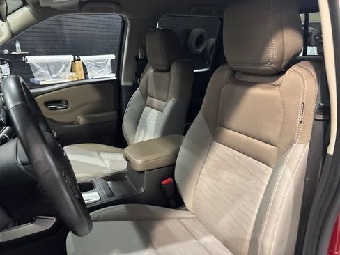 Used 2022 Nissan Frontier SV AWD/4WD image 14