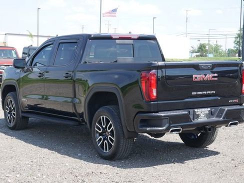 Used 2024 GMC Sierra 1500 AT4 w/ AT4 Premium Package AWD/4WD image 9