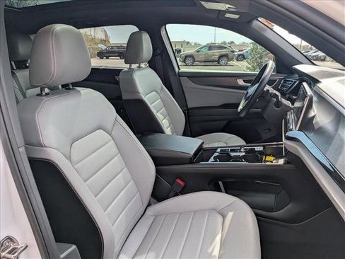 Certified 2024 Volkswagen Atlas Cross Sport SEL R-Line image 14