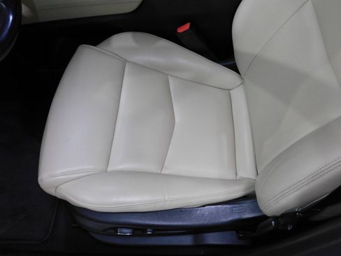 Used 2018 Cadillac XT5 AWD image 38