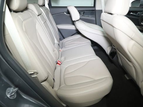 Certified 2022 Lincoln Nautilus Reserve AWD/4WD image 34