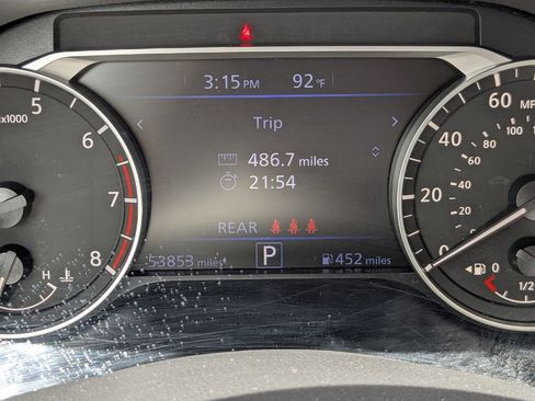 Used 2024 Nissan Altima 2.5 SV FWD image 23