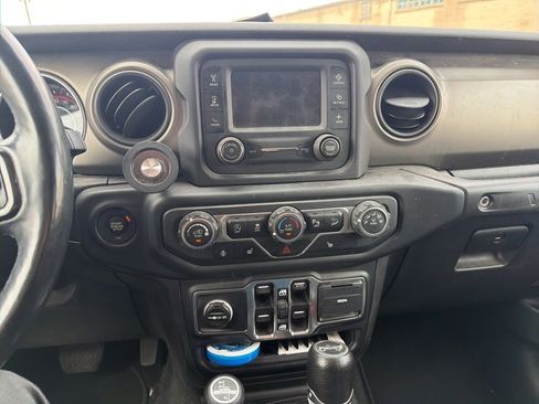 Used 2018 Jeep Wrangler Unlimited Sport S AWD/4WD image 13