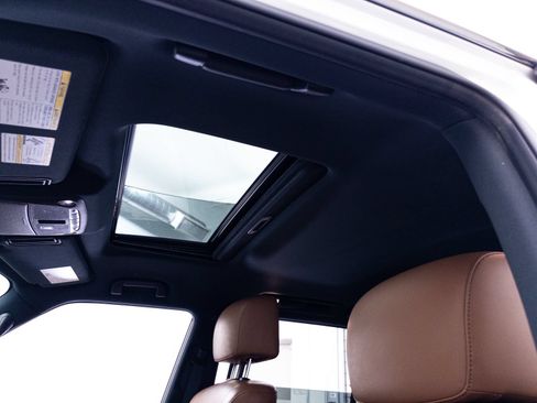 Used 2023 INFINITI QX80 Sensory w/ Cargo Package AWD/4WD image 4