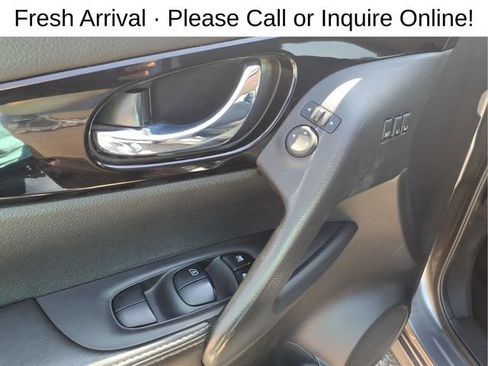 Used 2022 Nissan Rogue Sport SV w/ Technology Package AWD/4WD image 11