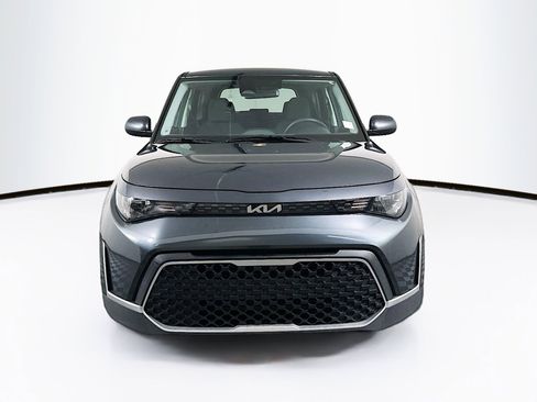 Used 2025 Kia Soul LX w/ LX Technology Package image 2