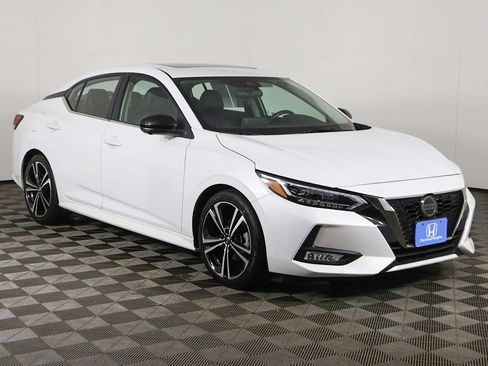 Used 2023 Nissan Sentra SR w/ SR Premium Package FWD image 2