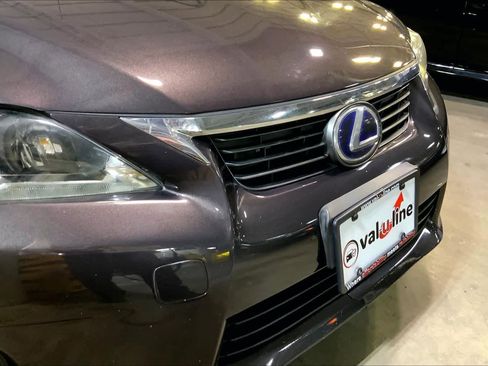 Used 2011 Lexus CT 200h Premium image 29