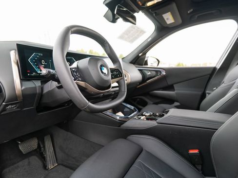Used 2025 BMW X3 xDrive30i w/ Premium Package AWD/4WD image 5