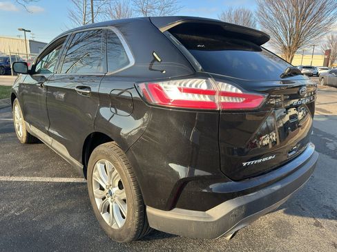 Used 2022 Ford Edge Titanium image 5