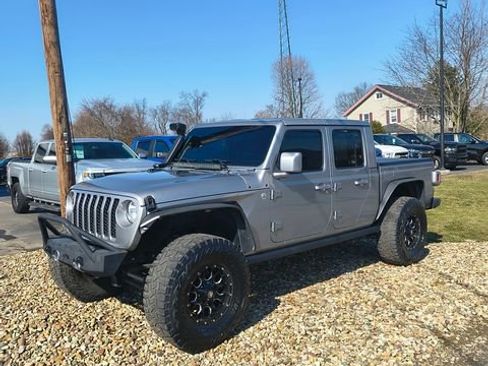 Used 2020 Jeep Gladiator Sport w/ Quick Order Package 24S image 2
