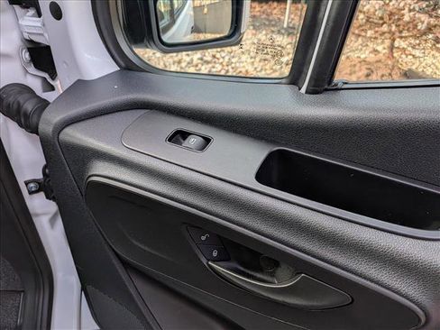 Used 2024 Mercedes-Benz Sprinter 2500 image 13