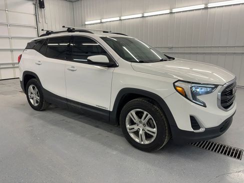 Used 2018 GMC Terrain SLE w/ Driver Convenience Package FWD image 7