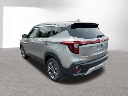 Certified 2024 Kia Seltos LX AWD/4WD image 5