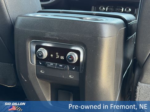 Used 2023 GMC Yukon XL AT4 w/ Technology Package AWD/4WD image 21