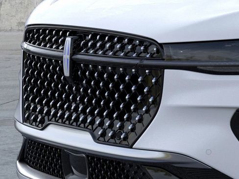 New 2026 Lincoln Nautilus Reserve image 17