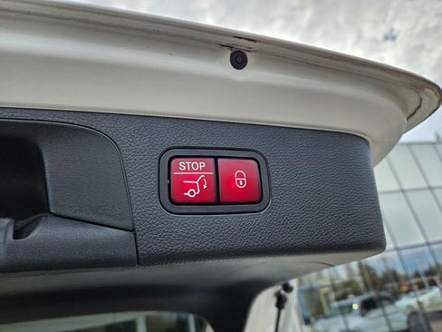 Used 2022 Mercedes-Benz GLC 300 4MATIC image 13