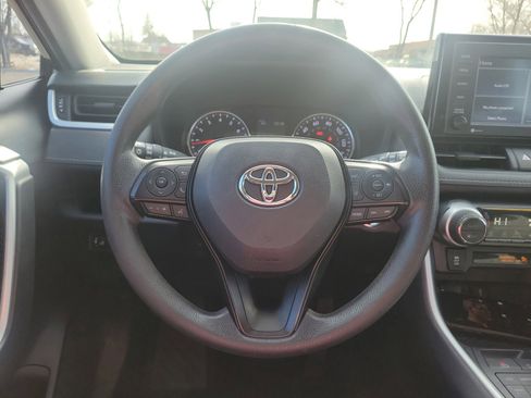 Used 2021 Toyota RAV4 XLE AWD/4WD image 20