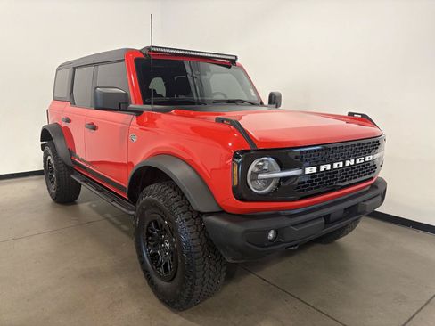 Used 2022 Ford Bronco Wildtrak AWD/4WD image 1
