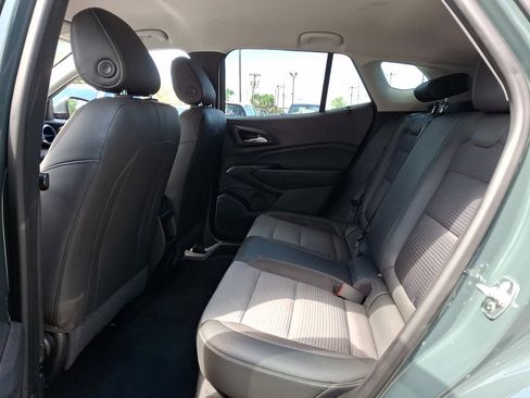 Used 2025 Chevrolet Trax LT FWD image 14