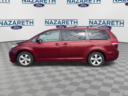 Used 2012 Toyota Sienna LE FWD image 4