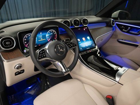 New 2026 Mercedes-Benz GLC 300 image 15