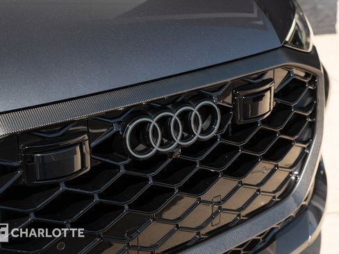 Used 2025 Audi RS Q8 performance image 3