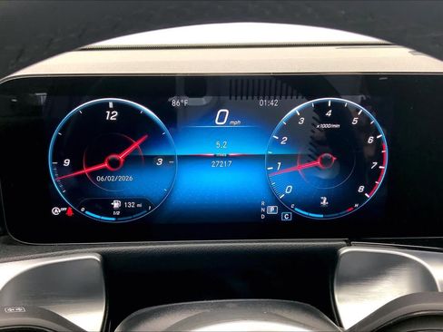 Certified 2022 Mercedes-Benz GLB 250 image 22