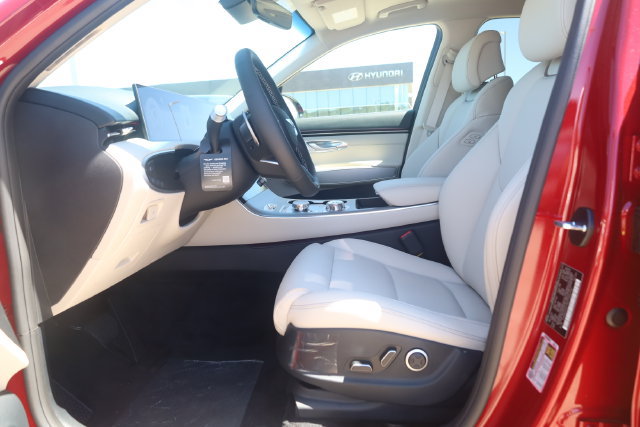 New 2026 Genesis GV70 2.5T Select AWD/4WD image 13