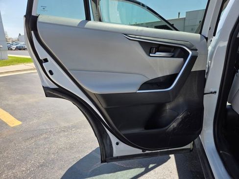 Used 2023 Toyota RAV4 XLE Premium AWD/4WD image 15