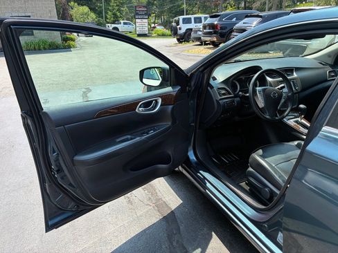 Used 2014 Nissan Sentra SL w/ Premium Package FWD image 12
