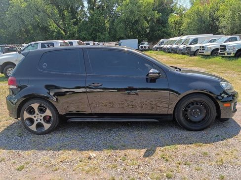 Used 2012 Volkswagen Golf 2-Door FWD image 4
