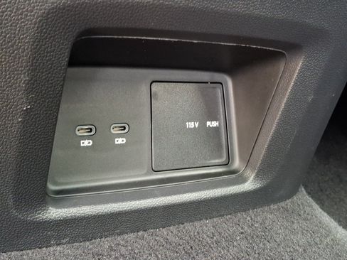 Certified 2024 Volkswagen Atlas Peak Edition SE AWD/4WD image 14