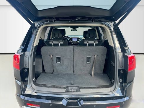 Used 2019 GMC Acadia Denali w/ Technology Package FWD image 28