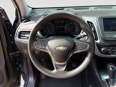 Used 2020 Chevrolet Equinox LS w/ LS Convenience Package FWD image 11