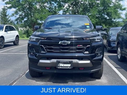 Certified 2023 Chevrolet Colorado Z71 w/ Z71 Convenience Package 2 AWD/4WD image 3