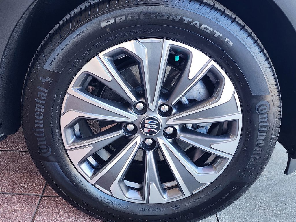 Used 2024 Buick Envision Preferred AWD/4WD image 4
