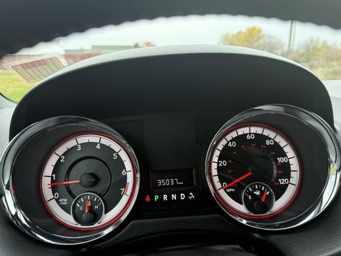 Used 2016 Dodge Grand Caravan SE image 48