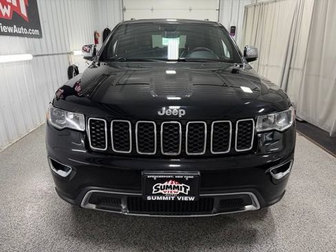 Used 2018 Jeep Grand Cherokee Limited AWD/4WD image 2
