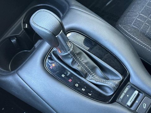 Certified 2024 Honda HR-V LX image 20