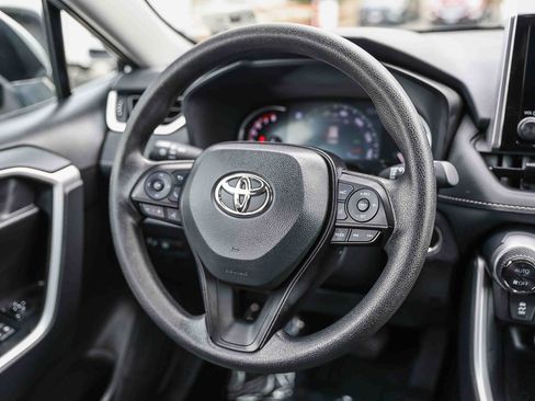 Used 2025 Toyota RAV4 XLE image 15