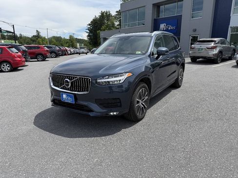 Used 2020 Volvo XC90 T6 Momentum AWD/4WD image 2