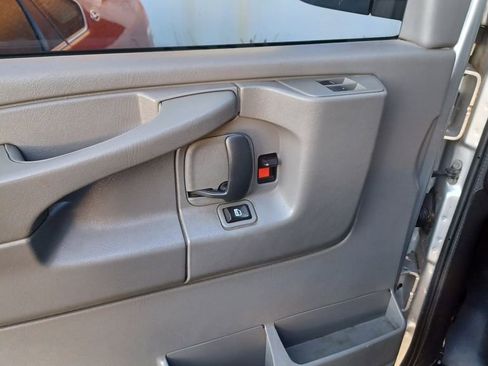 Used 2012 Chevrolet Express 1500 LS image 5